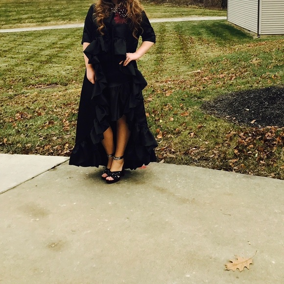 Ruffle Jacket - Picture 2 of 3